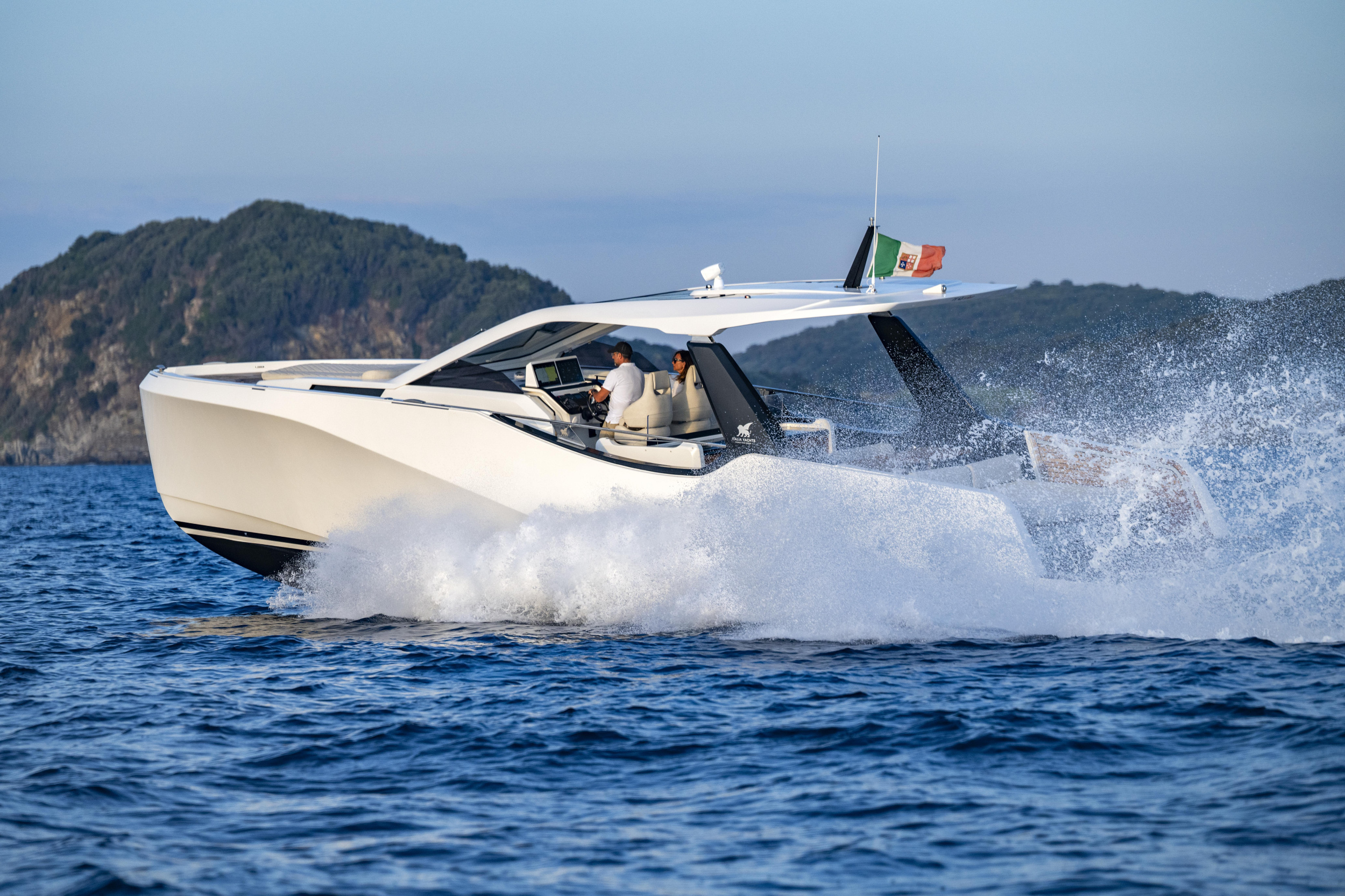 IY 43 Veloce — photo 28