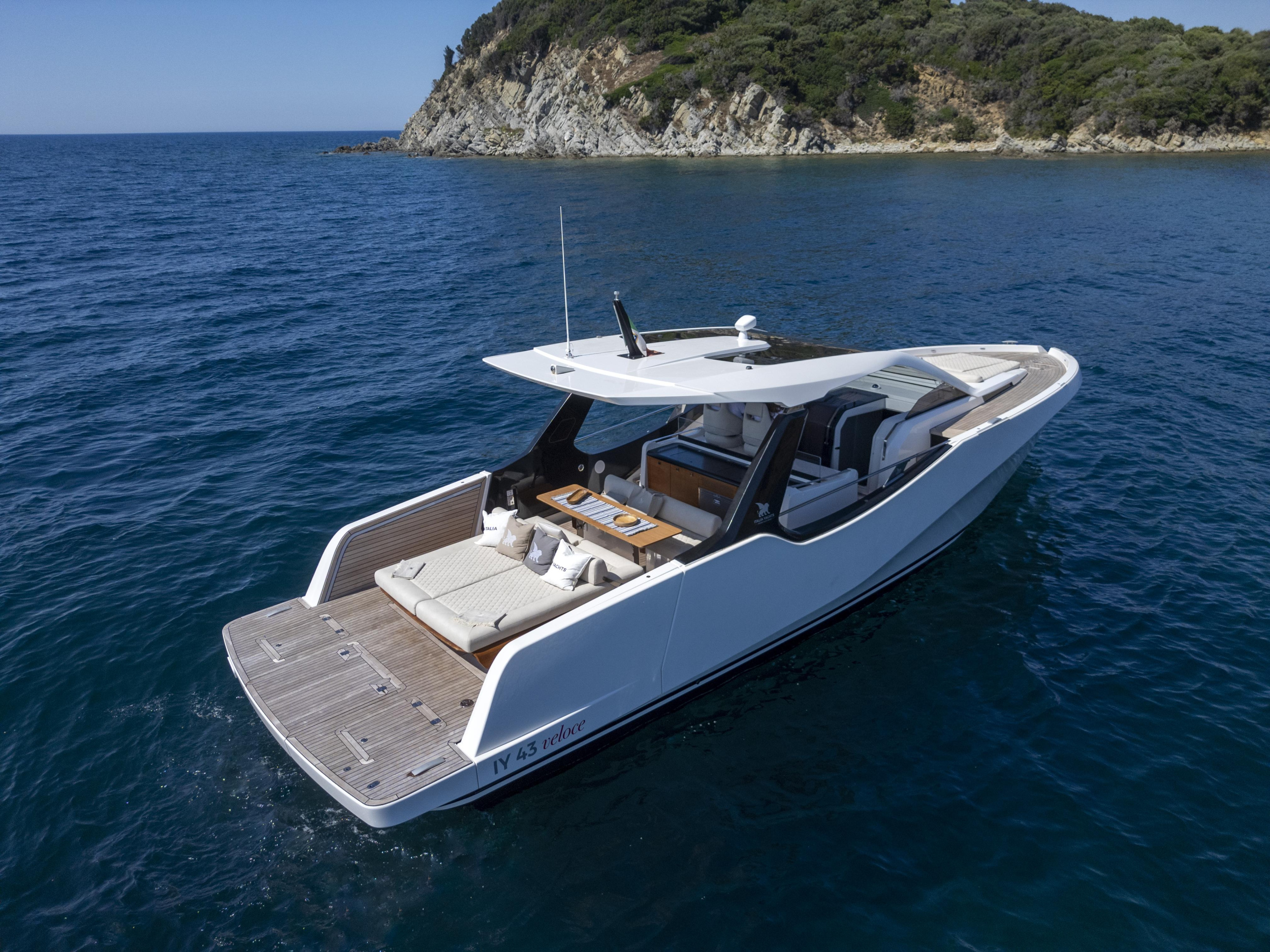 IY 43 Veloce — photo 26