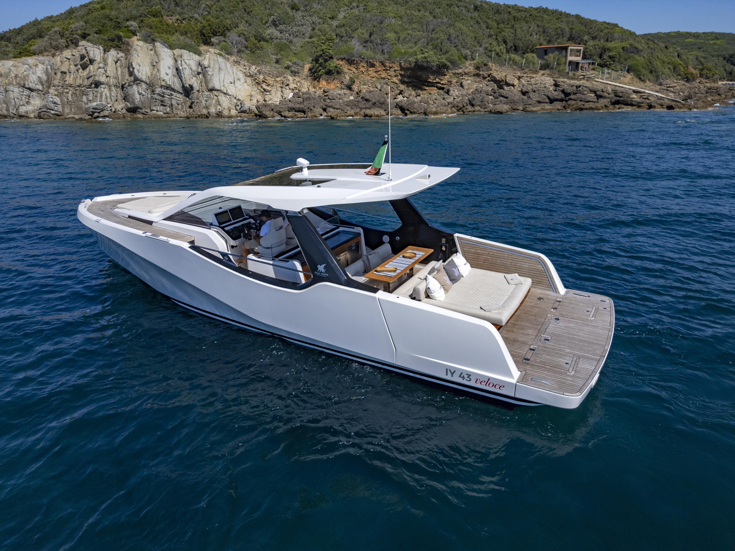 IY 43 Veloce — photo 19