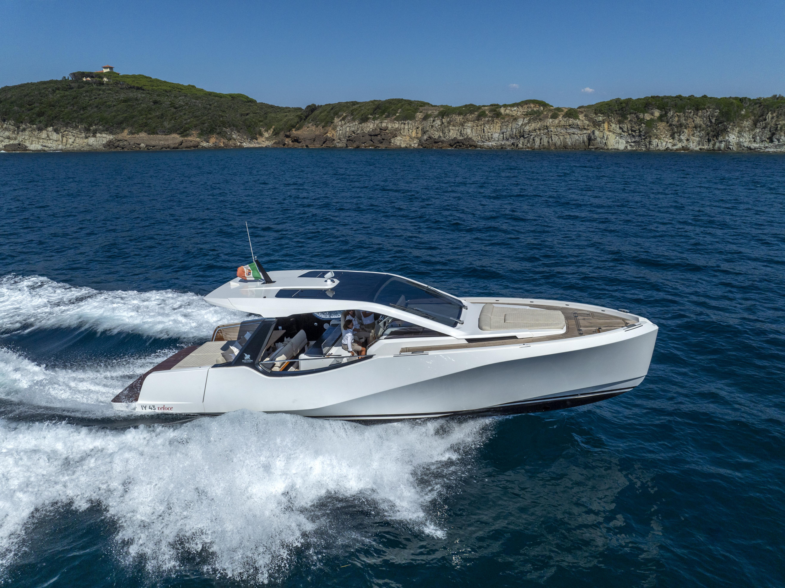 IY 43 Veloce — photo 10