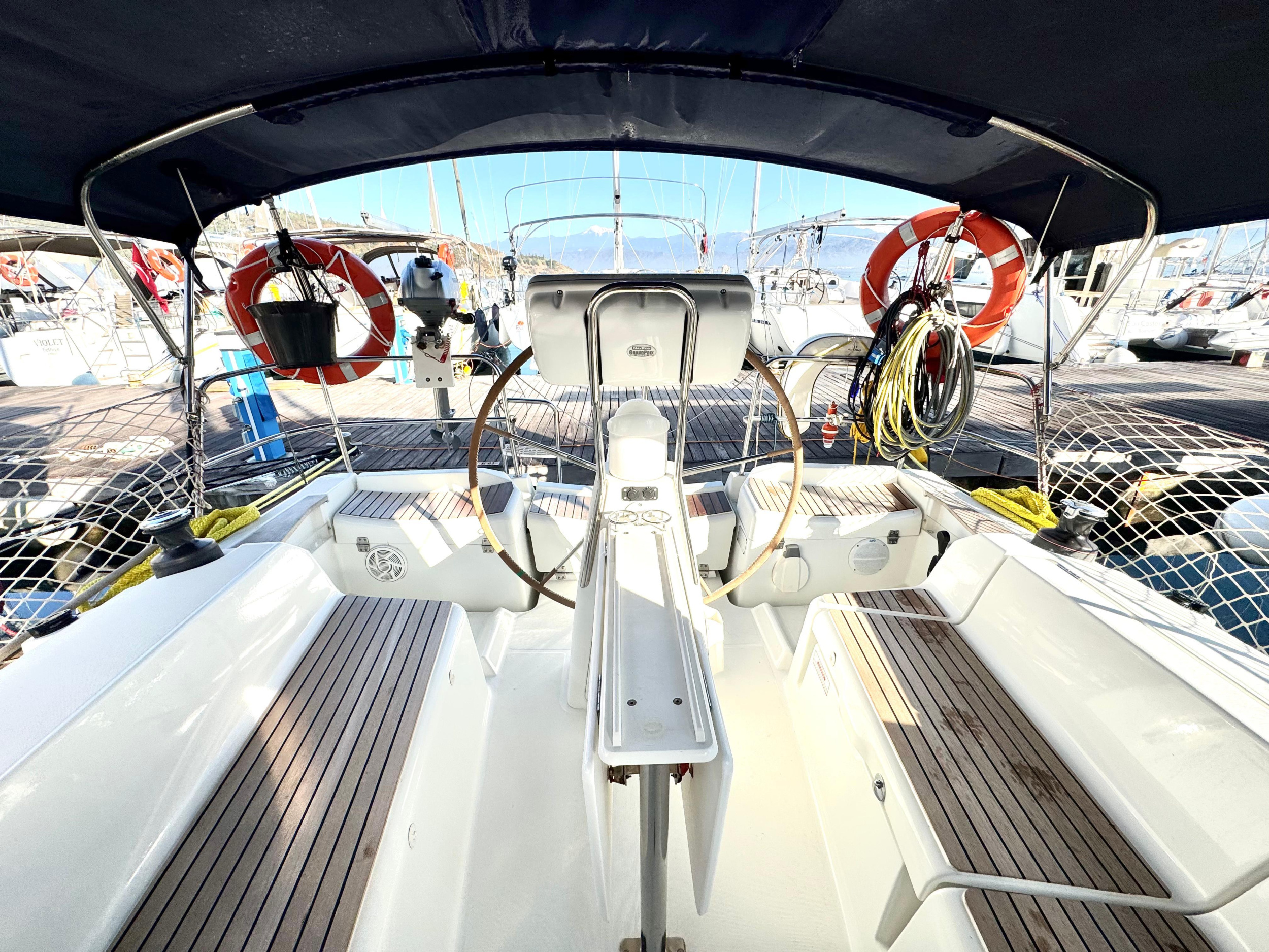 Sun Odyssey 36i — photo 9