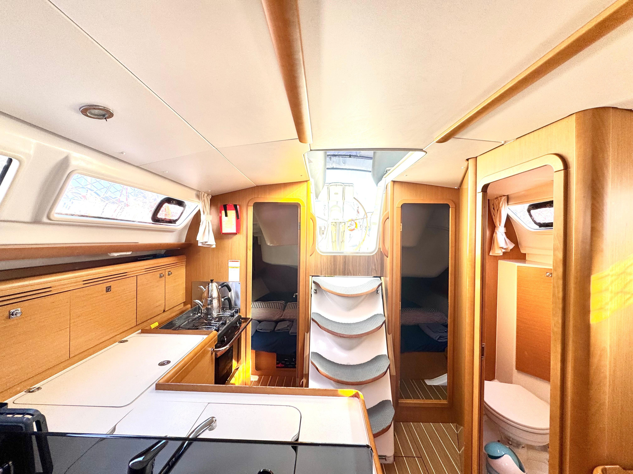 Sun Odyssey 36i — photo 8