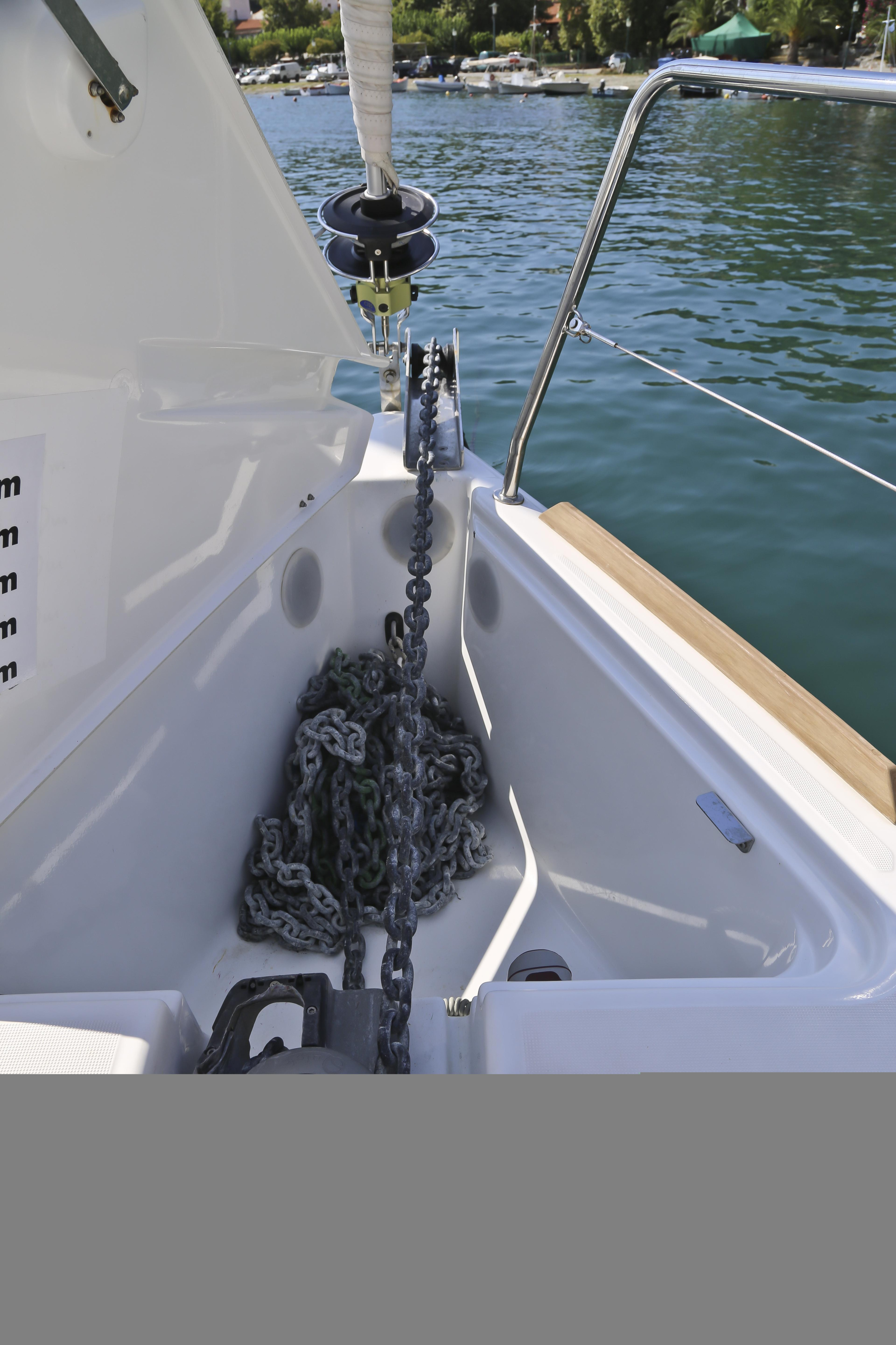 Sun Odyssey 33i — photo 10