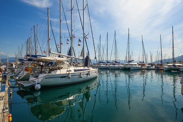 Bavaria Cruiser 37 — photo 11