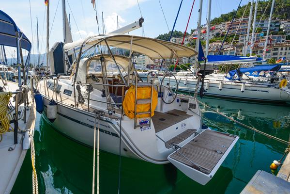 Bavaria Cruiser 37 — photo 14