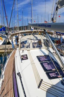 Bavaria Cruiser 37 — photo 7