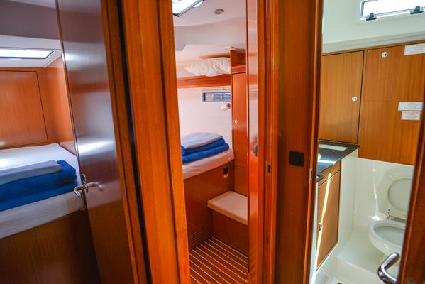 Bavaria Cruiser 45 — photo 17