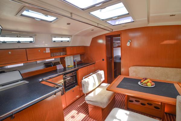 Bavaria Cruiser 45 — photo 9