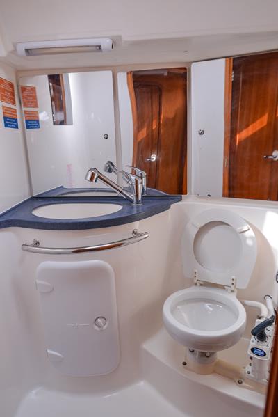 Bavaria 46 Cruiser — photo 5
