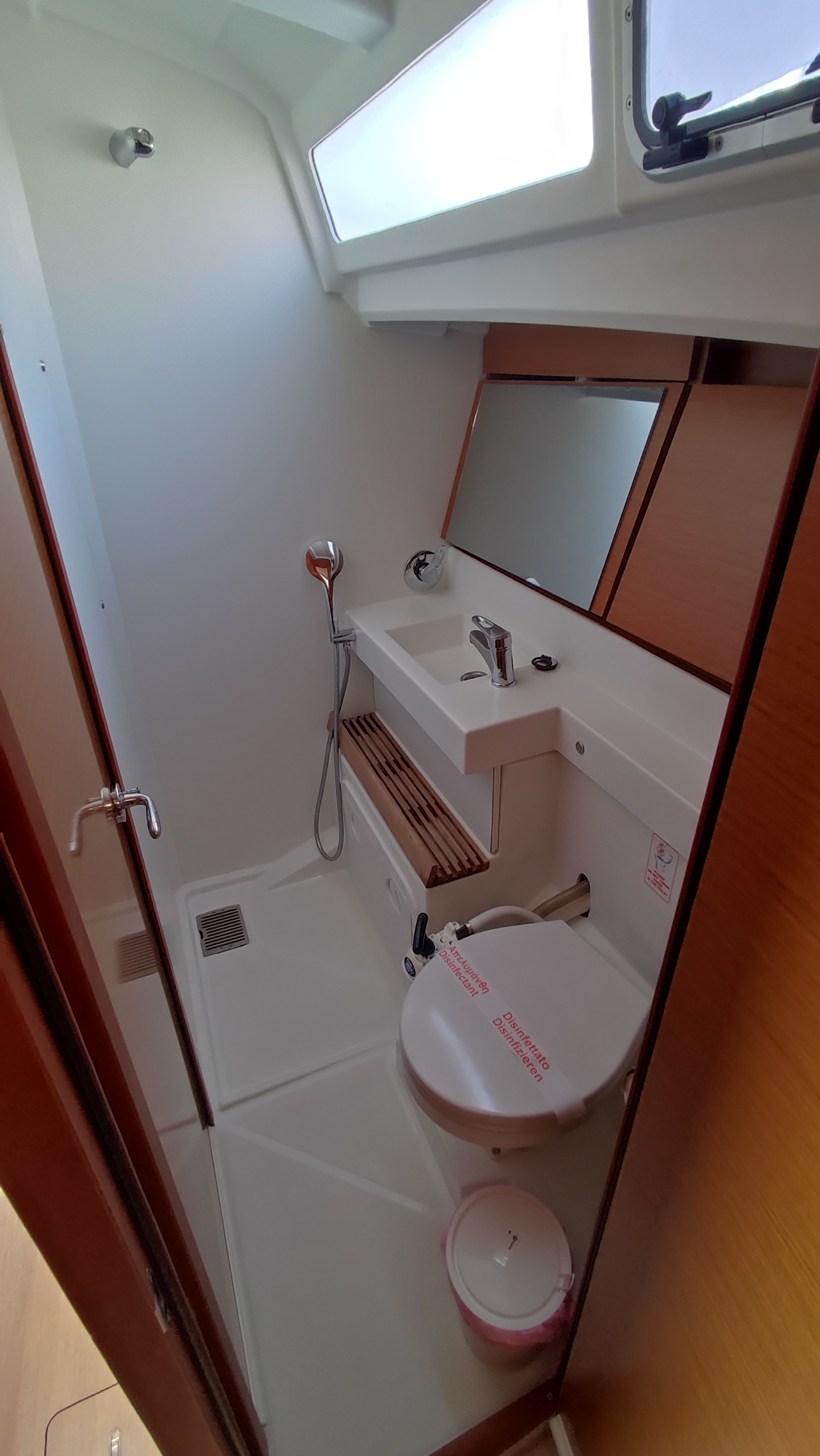 Sun Odyssey 440 — photo 11