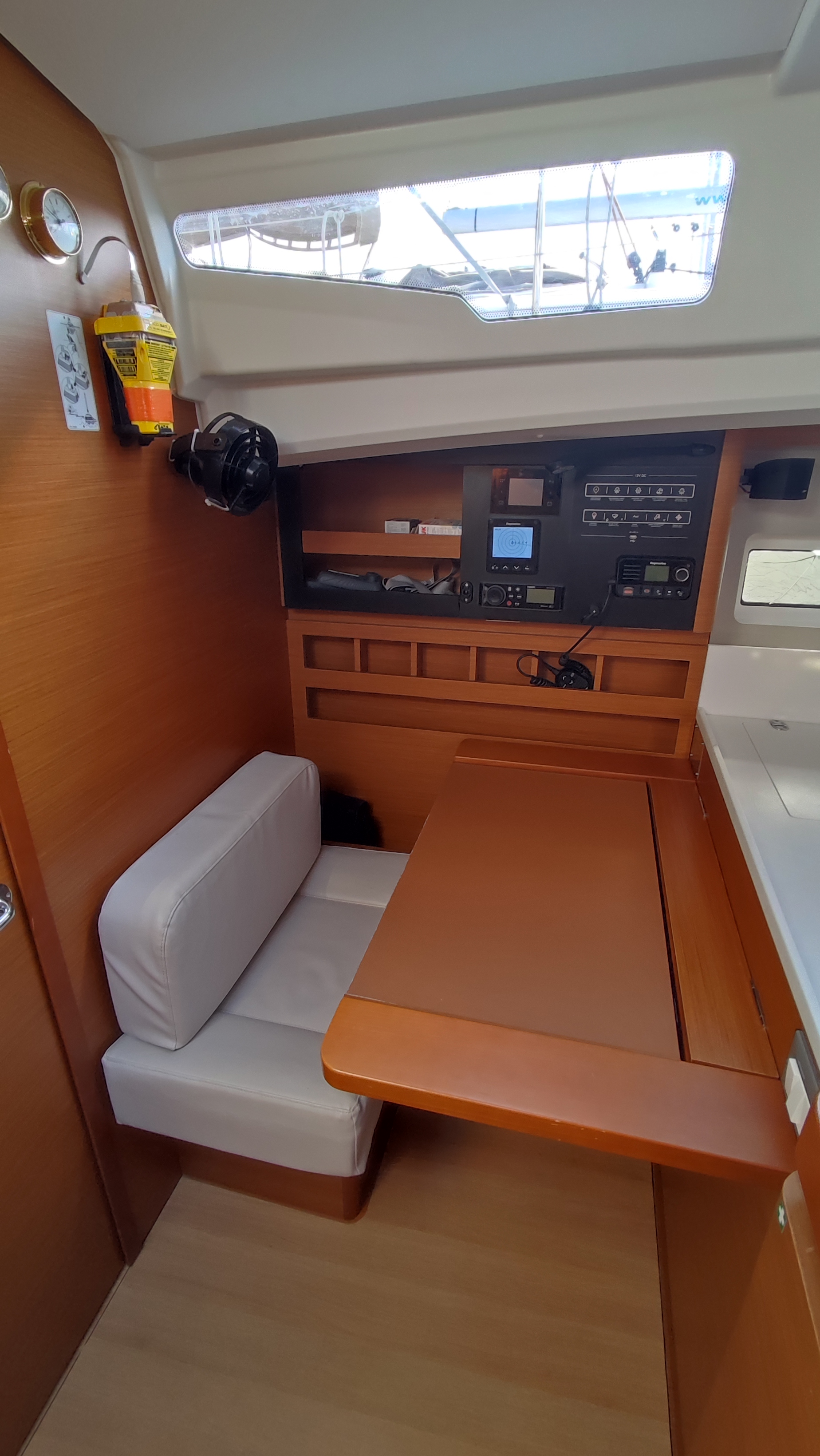 Sun Odyssey 440 — photo 12