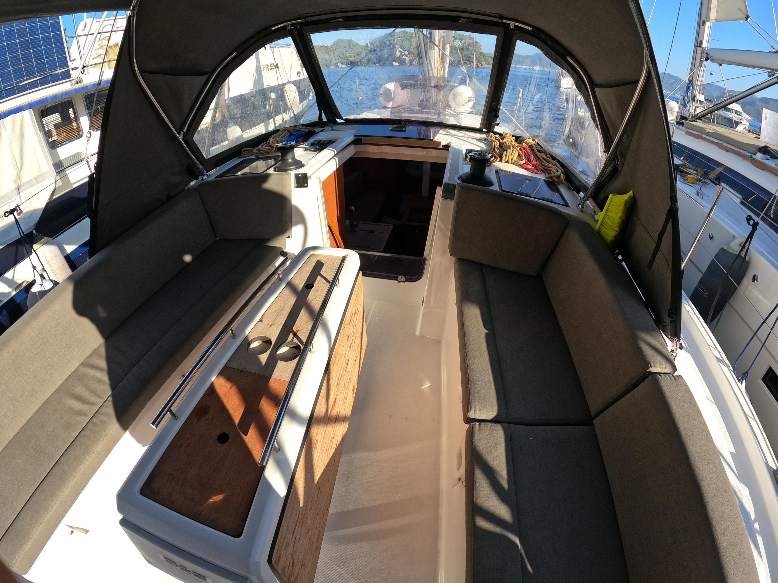 Dufour 37 — photo 10