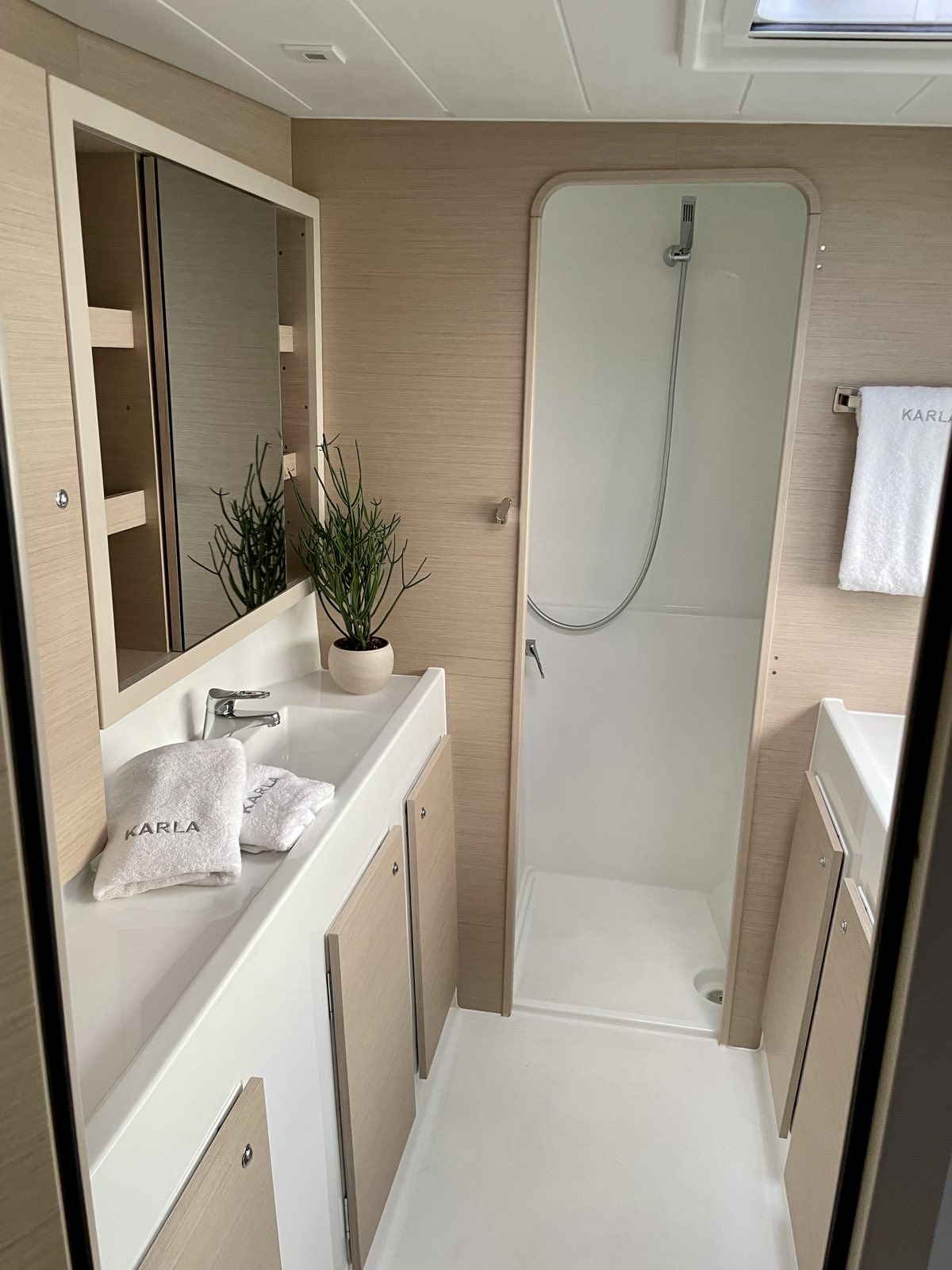 Lagoon 42 — photo 22