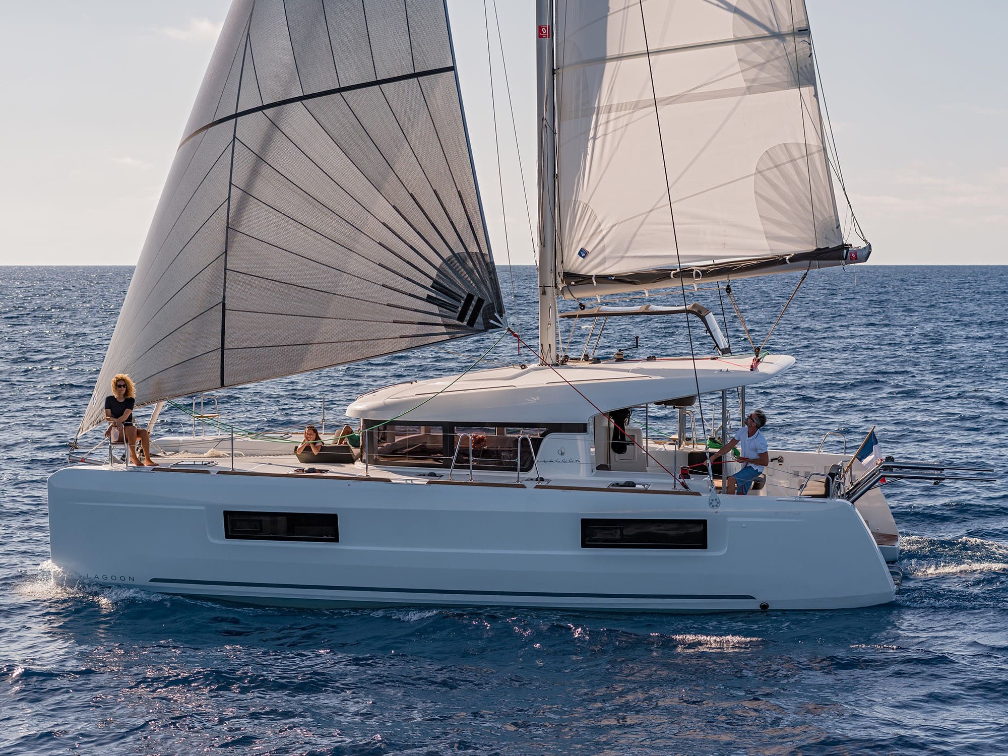 Lagoon 40 — photo 1
