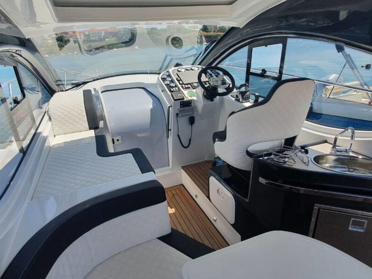 Pearl Sea 31 Hard Top — photo 5
