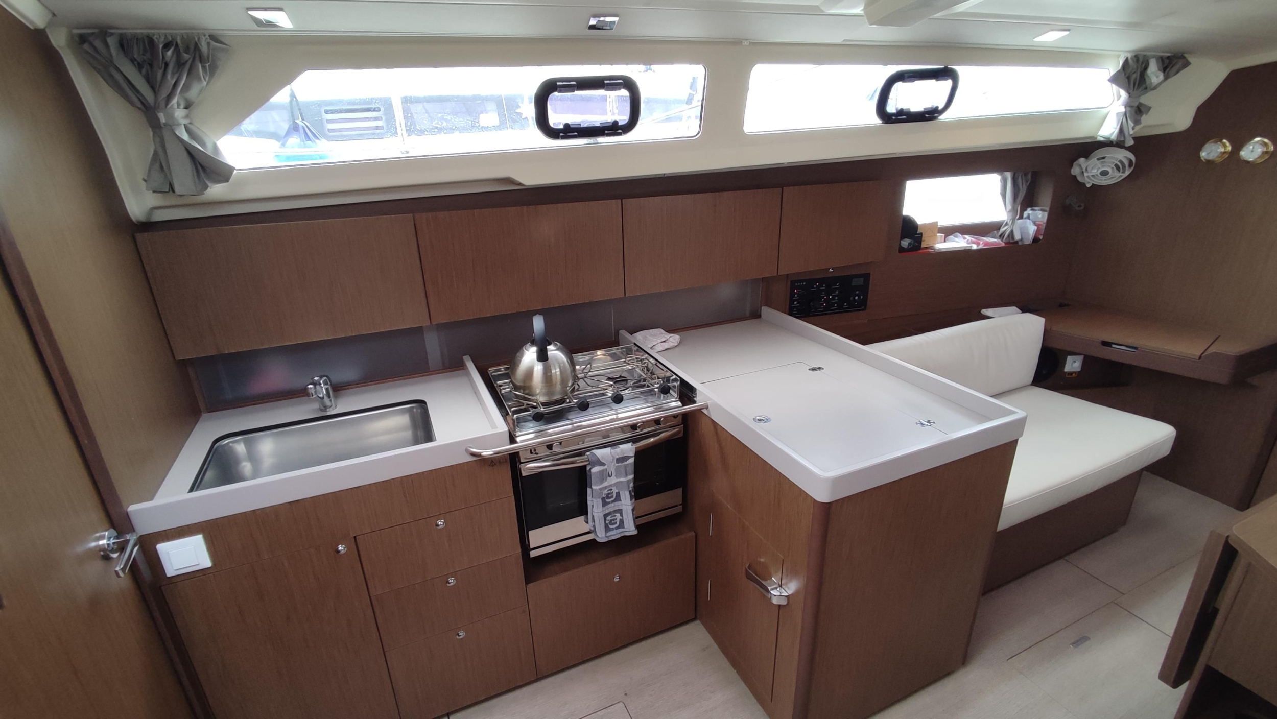 Oceanis 41.1 — photo 6