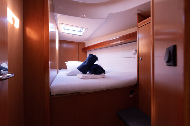 Bavaria 45 — photo 12