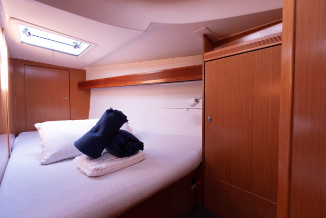 Bavaria 45 — photo 5