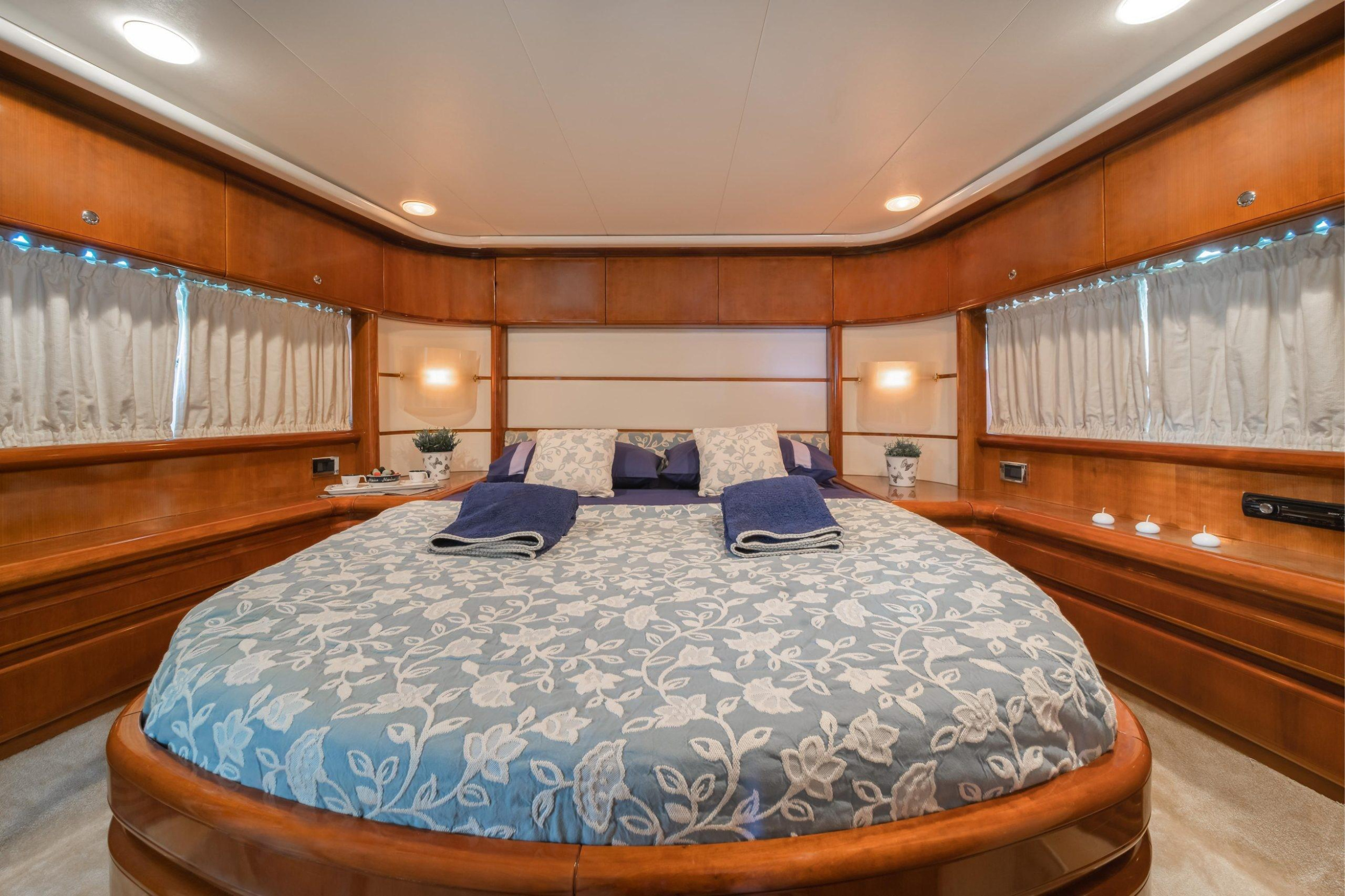 Baia Azzura 63 — photo 16
