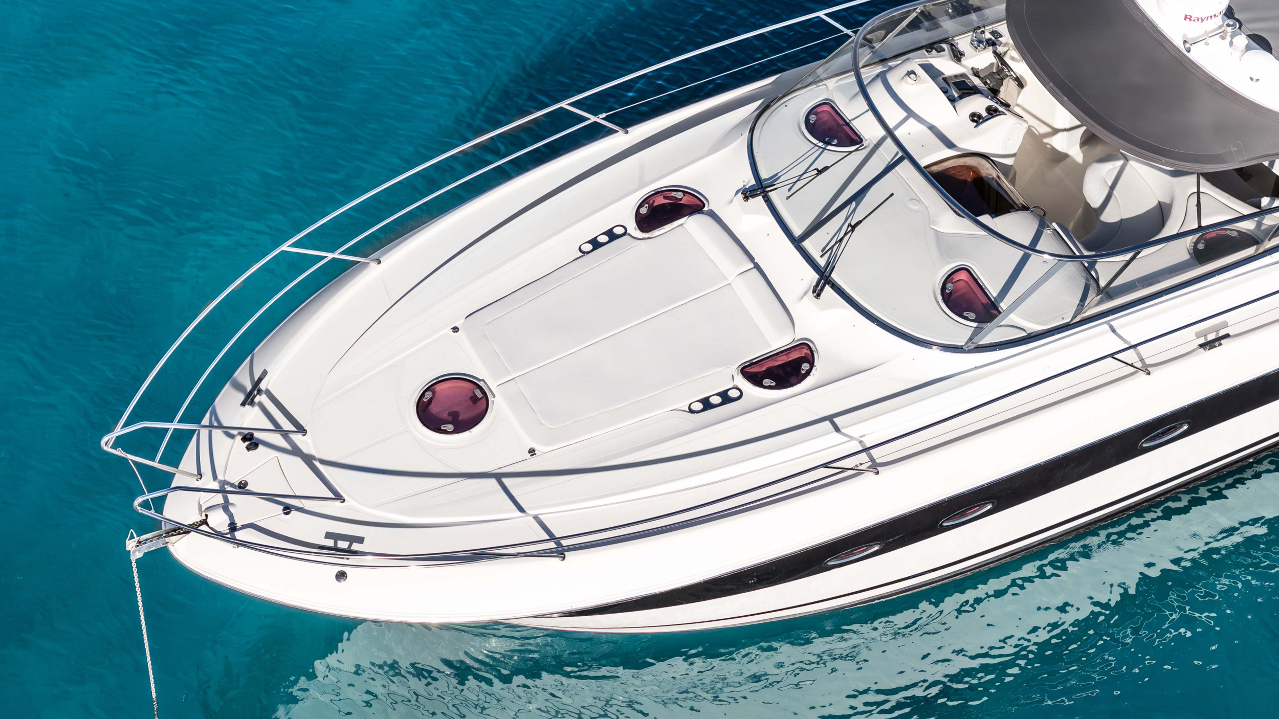 Bavaria 40 — photo 24