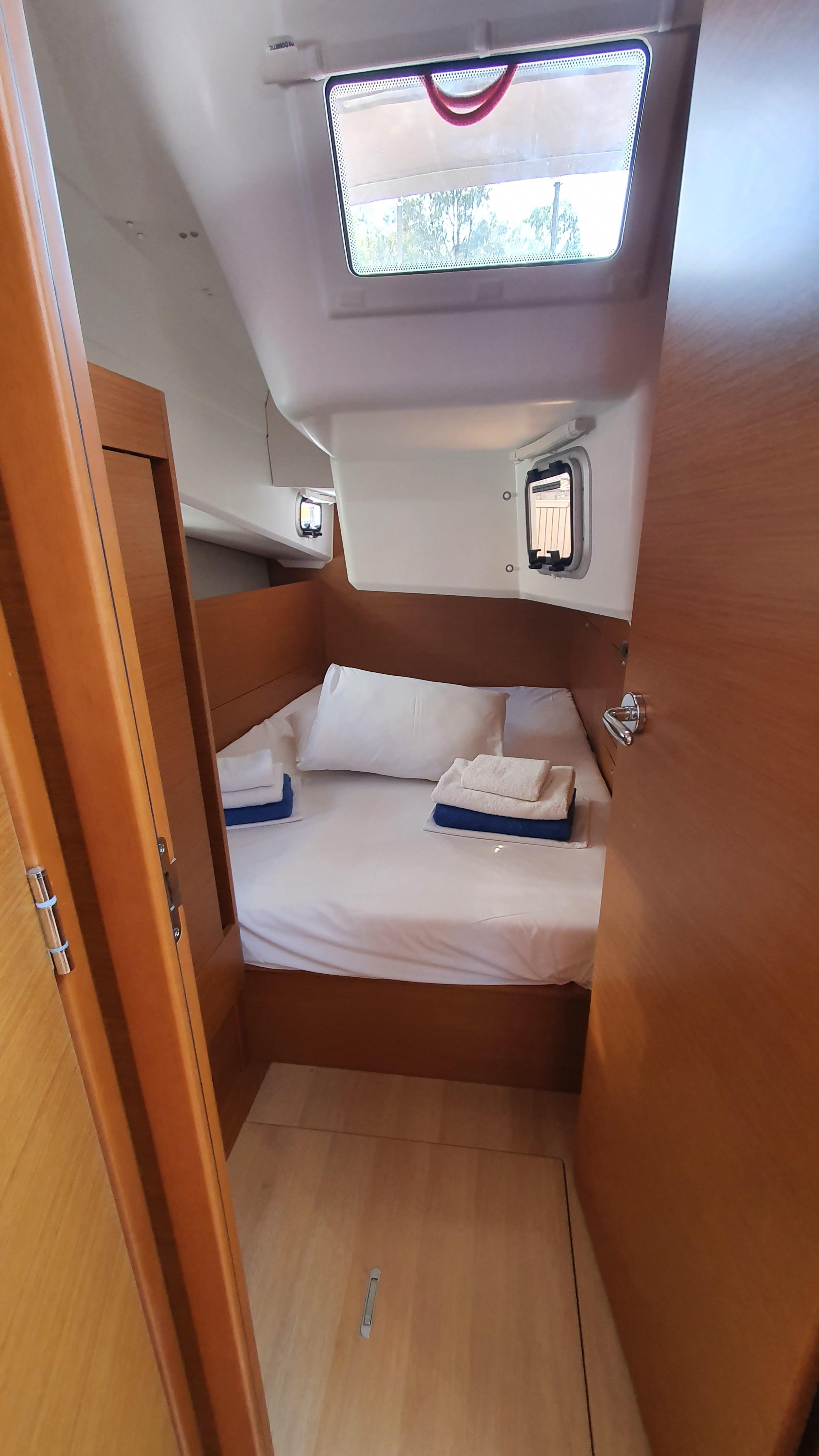 Sun Odyssey 410 — photo 8
