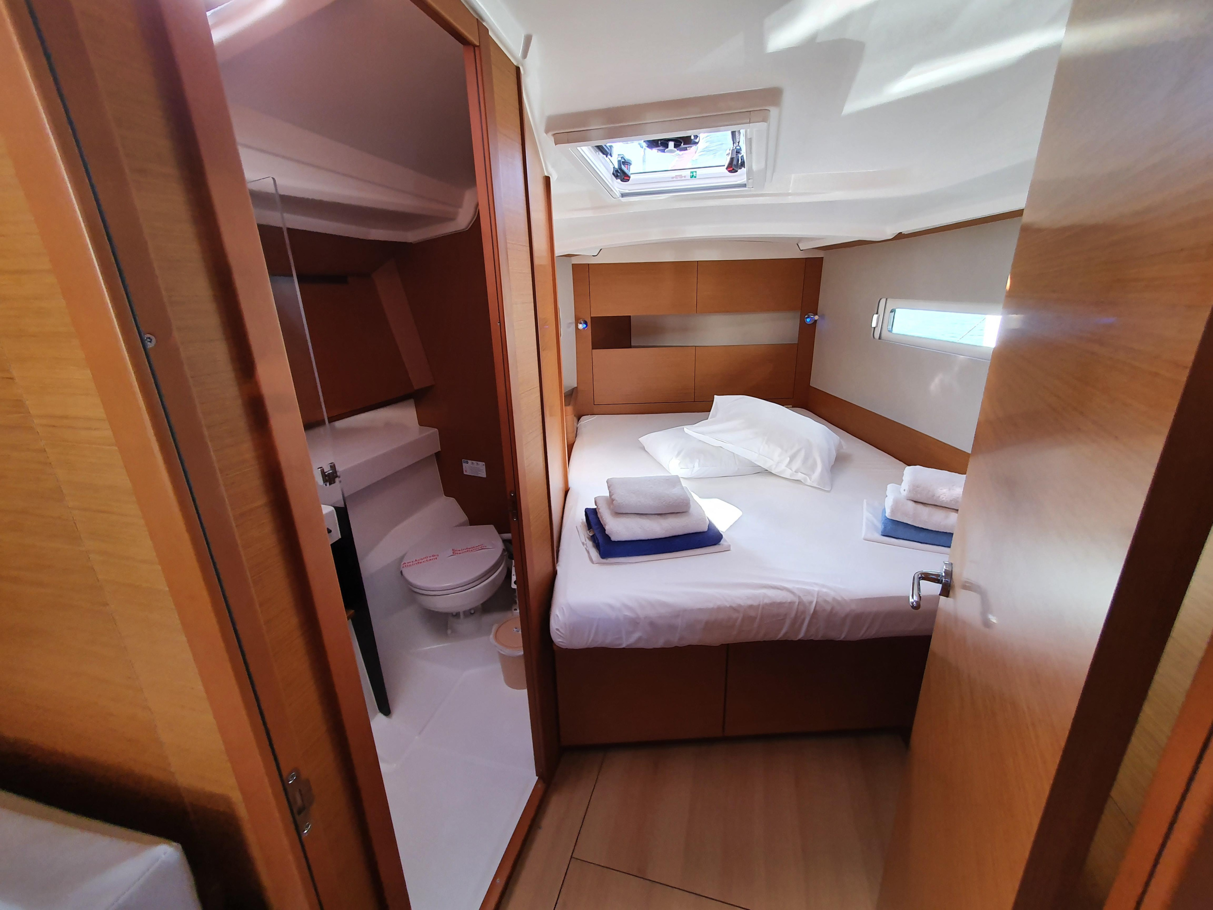 Sun Odyssey 410 — photo 10
