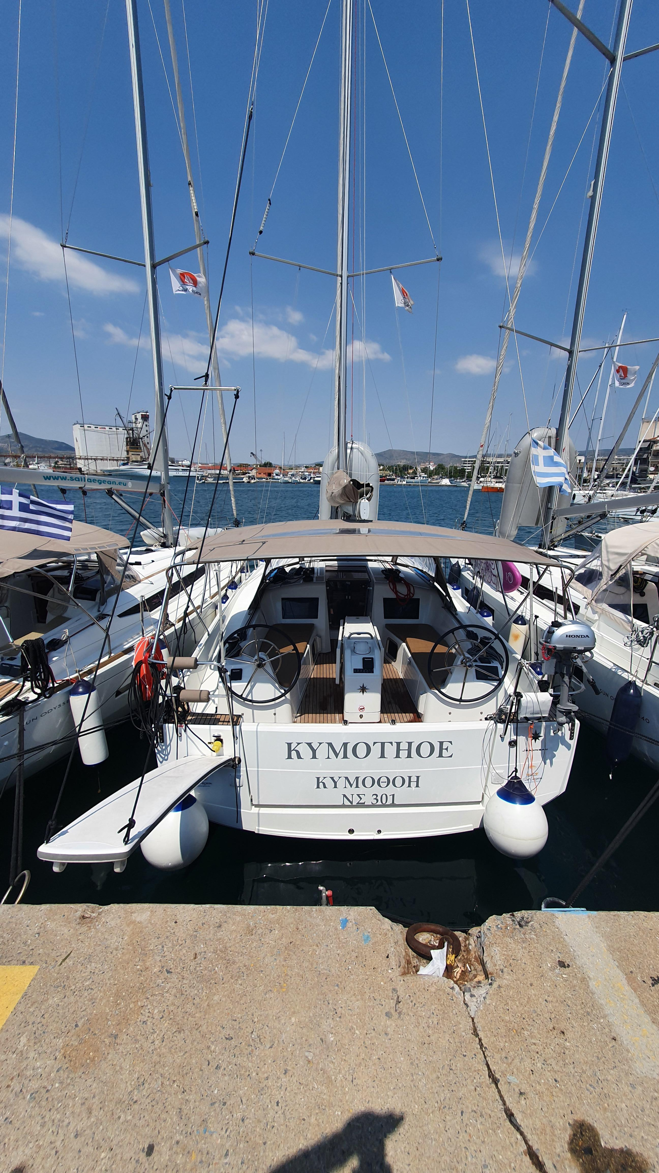 Sun Odyssey 410 — photo 2