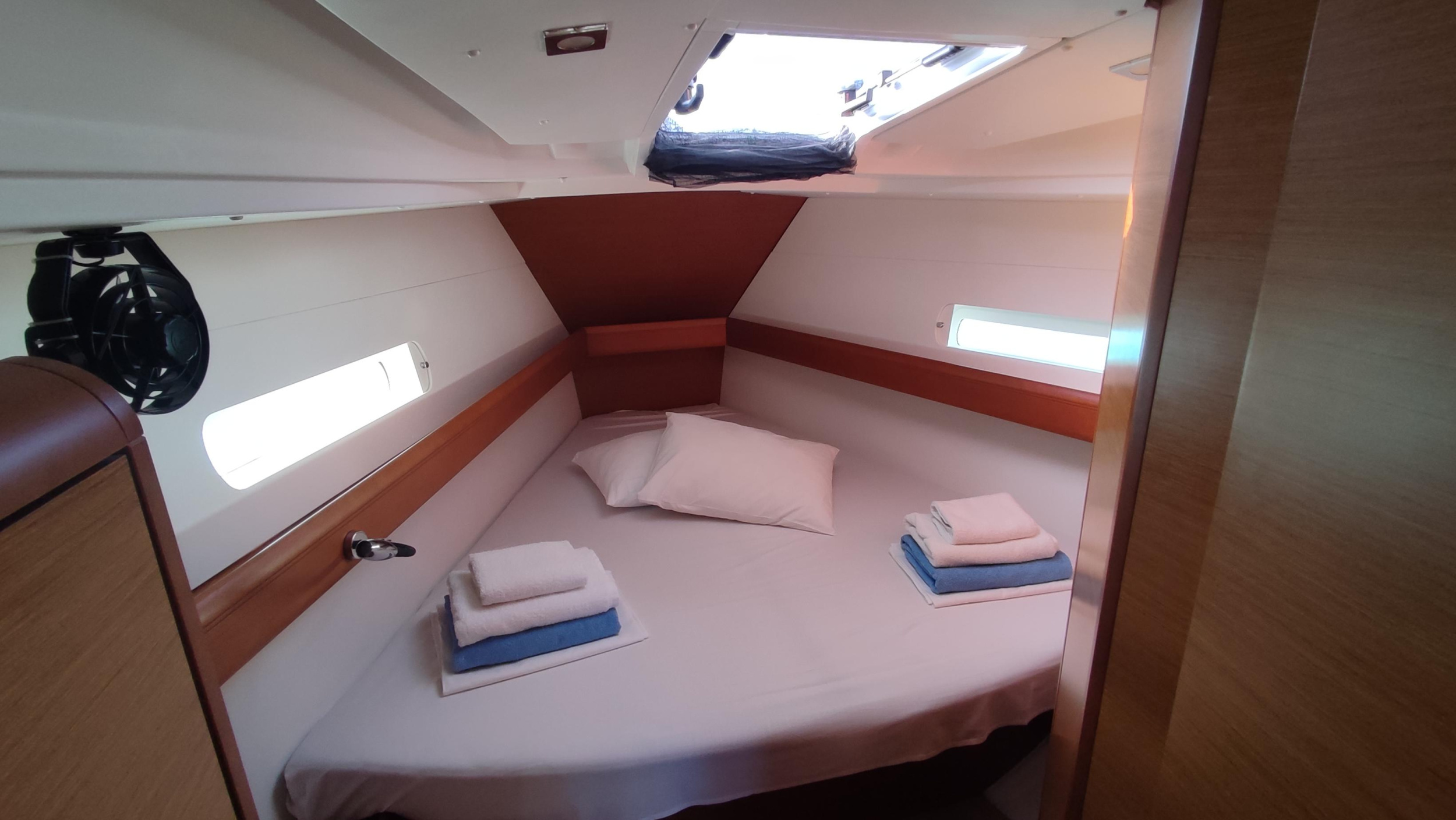Sun Odyssey 419 — photo 7