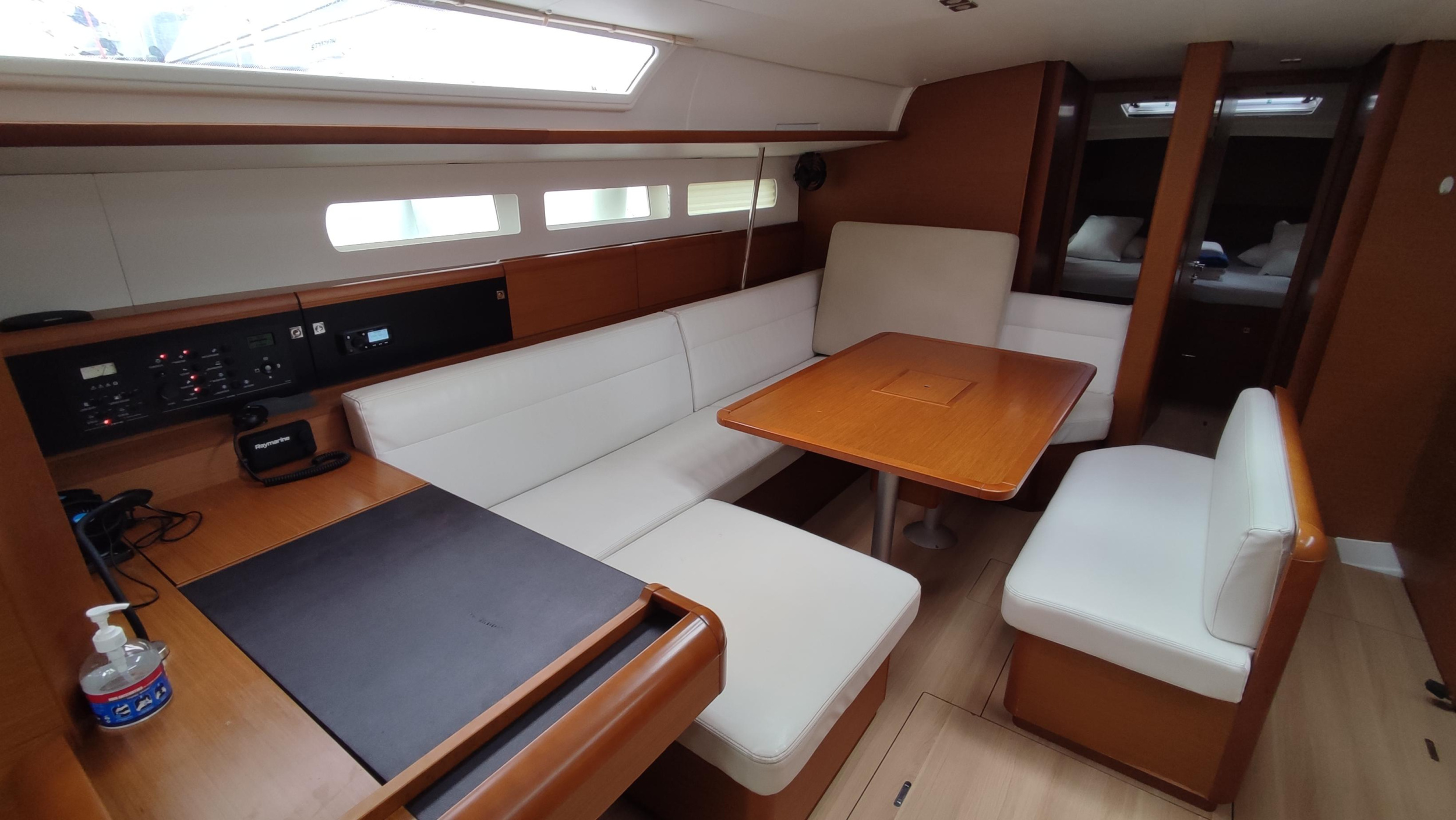 Sun Odyssey 519 — photo 15