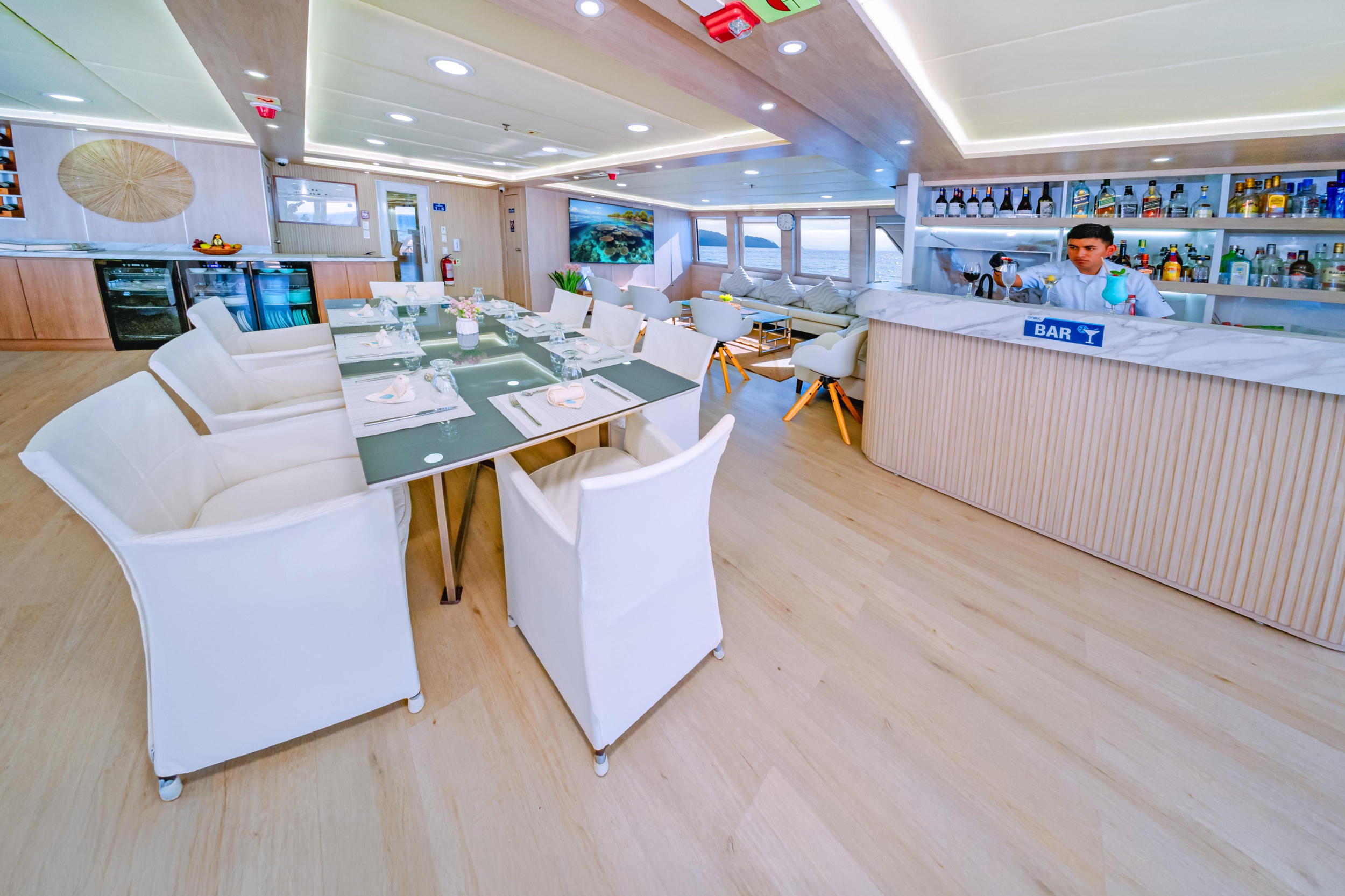 Catamaran - Treasure — photo 42