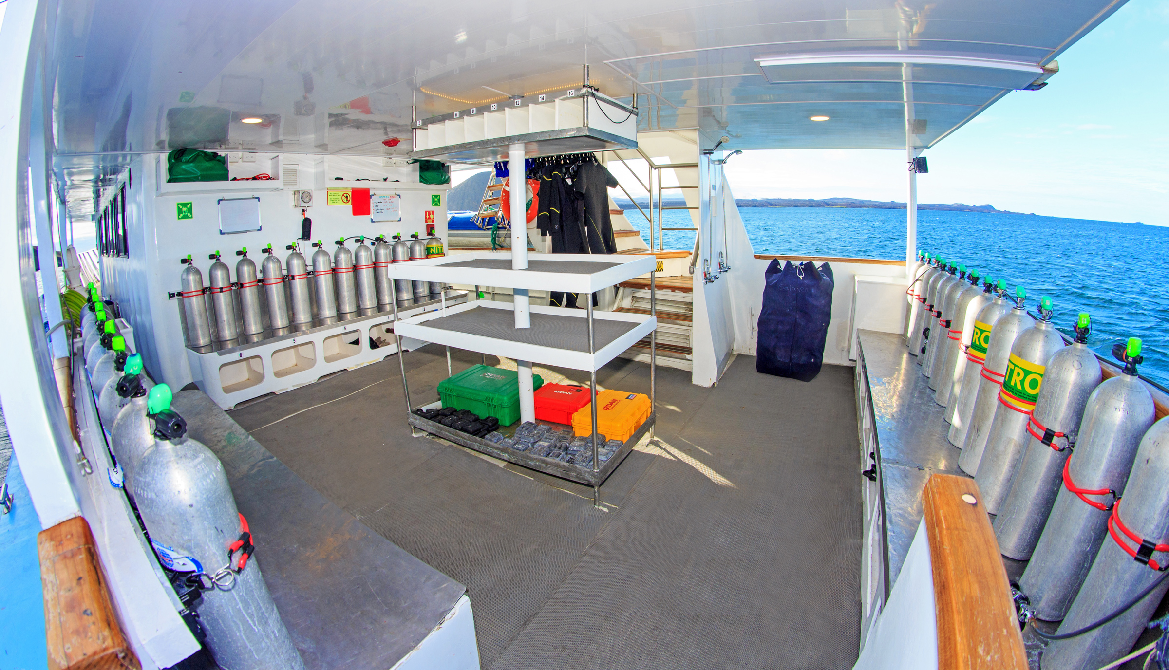 Motoryacht - Aqua — photo 41