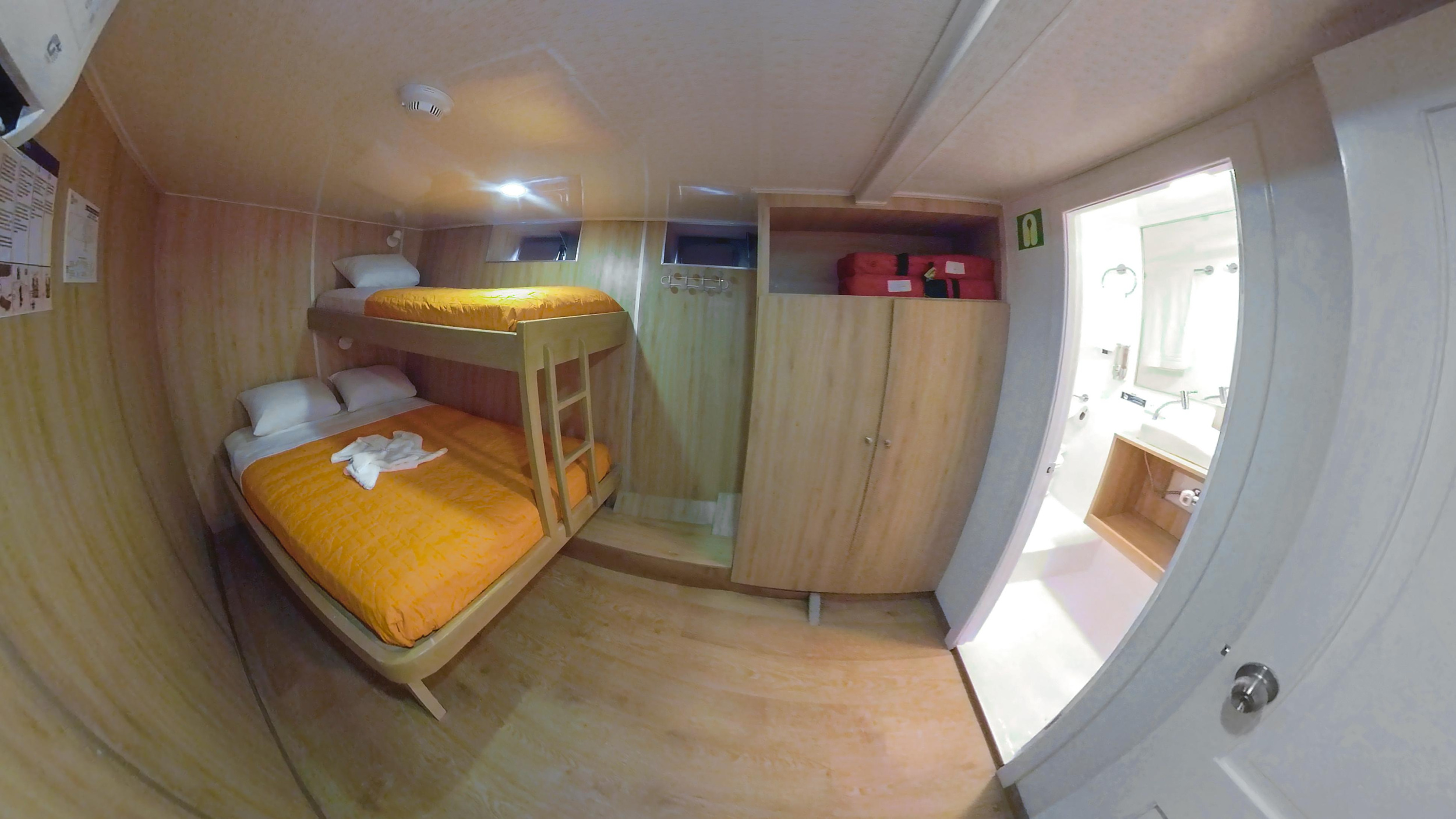 Motoryacht - Aqua — photo 10