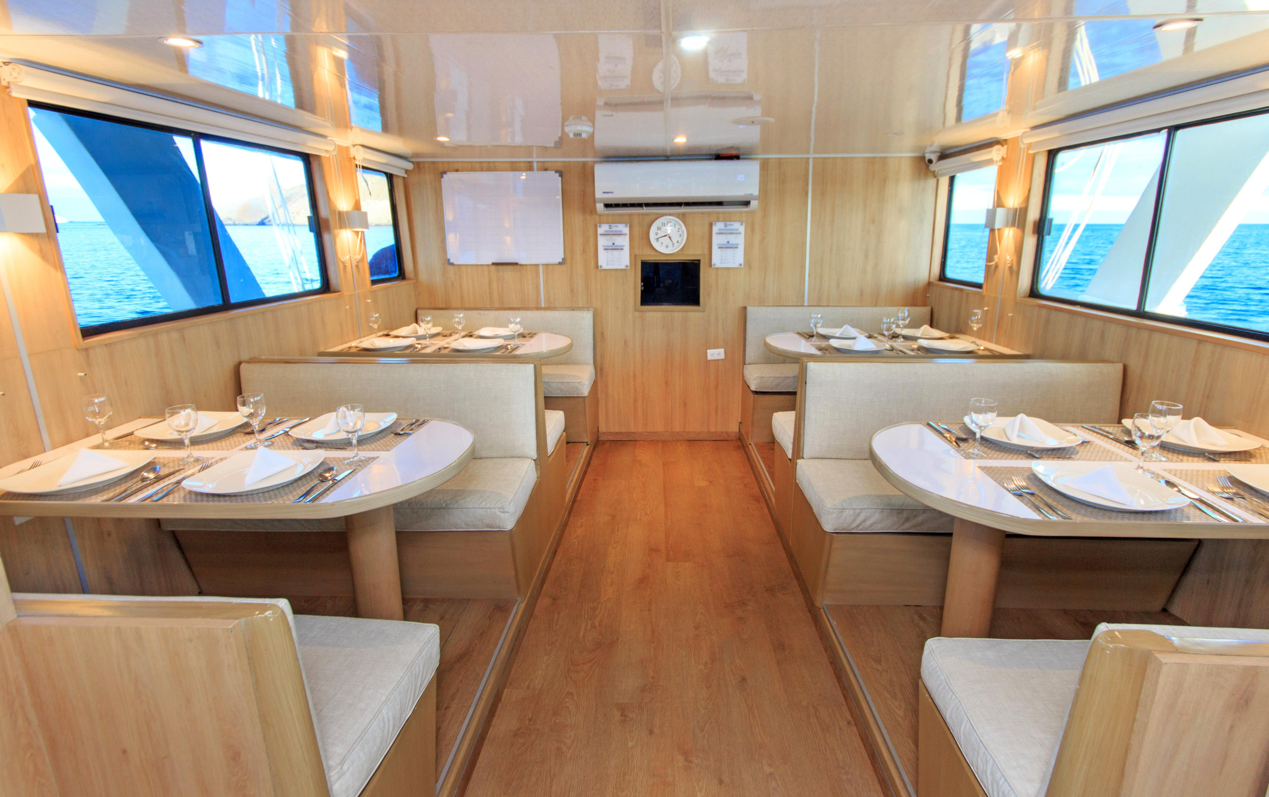 Motoryacht - Aqua — photo 11