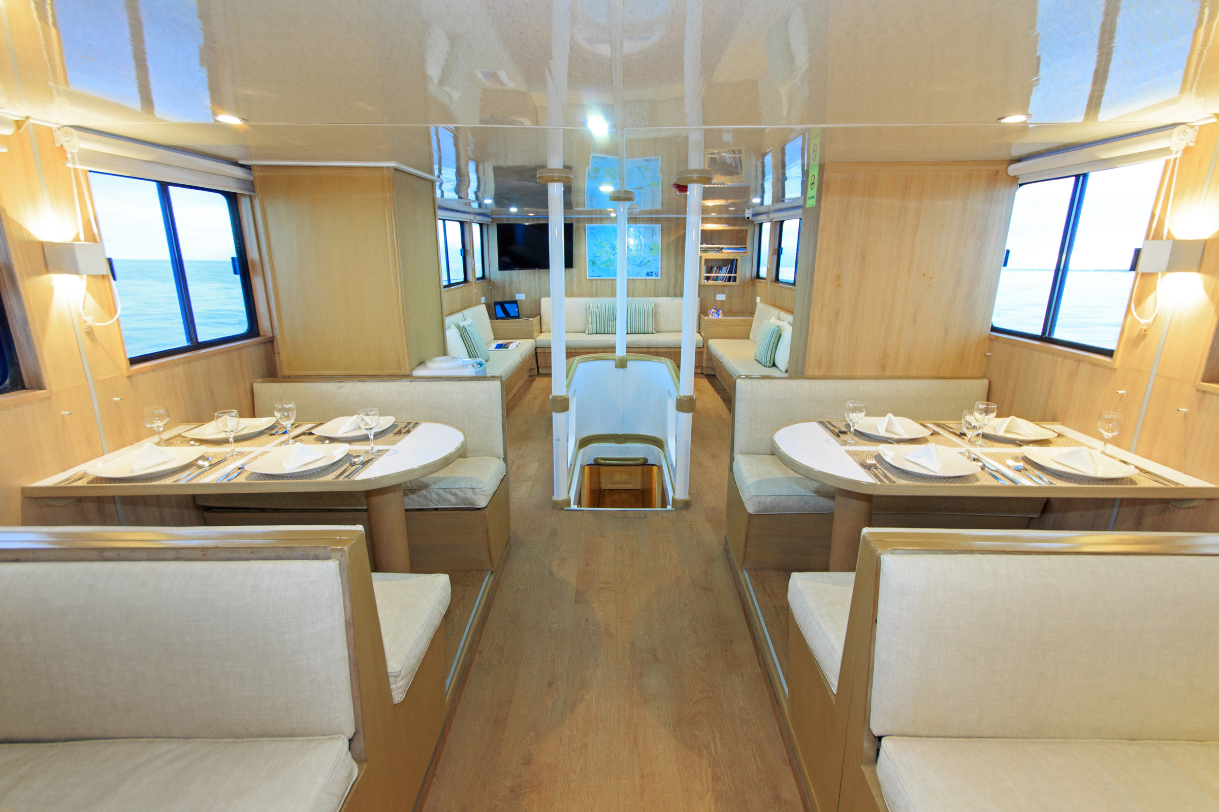 Motoryacht - Aqua — photo 12