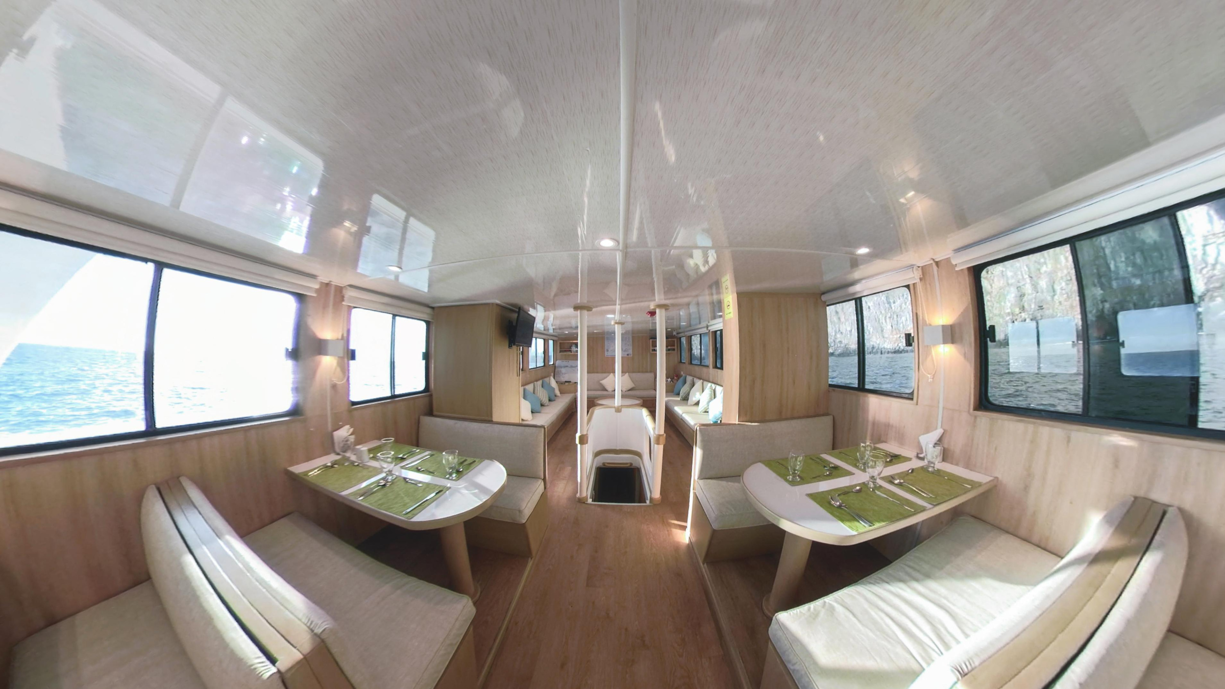 Motoryacht - Aqua — photo 18