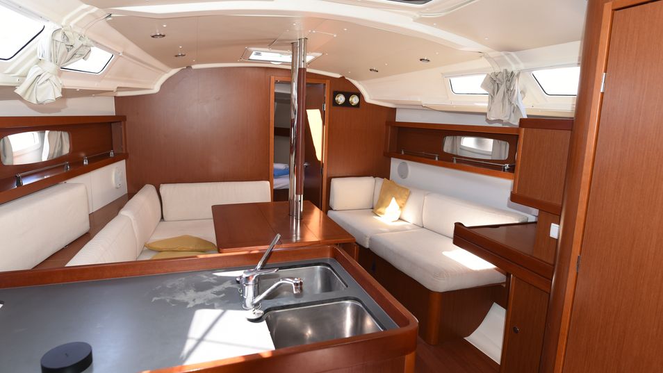 Oceanis 37 — photo 12