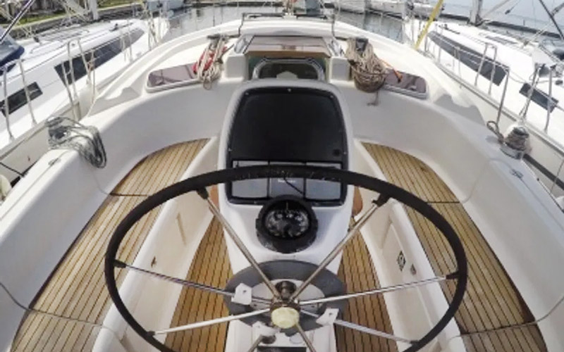 Bavaria 37 — photo 13