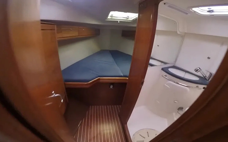 Bavaria 37 — photo 16