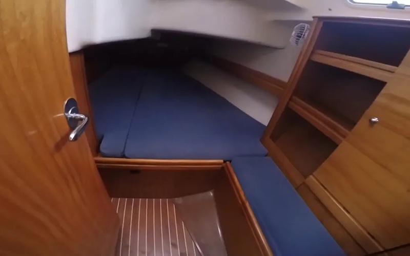 Bavaria 37 — photo 12