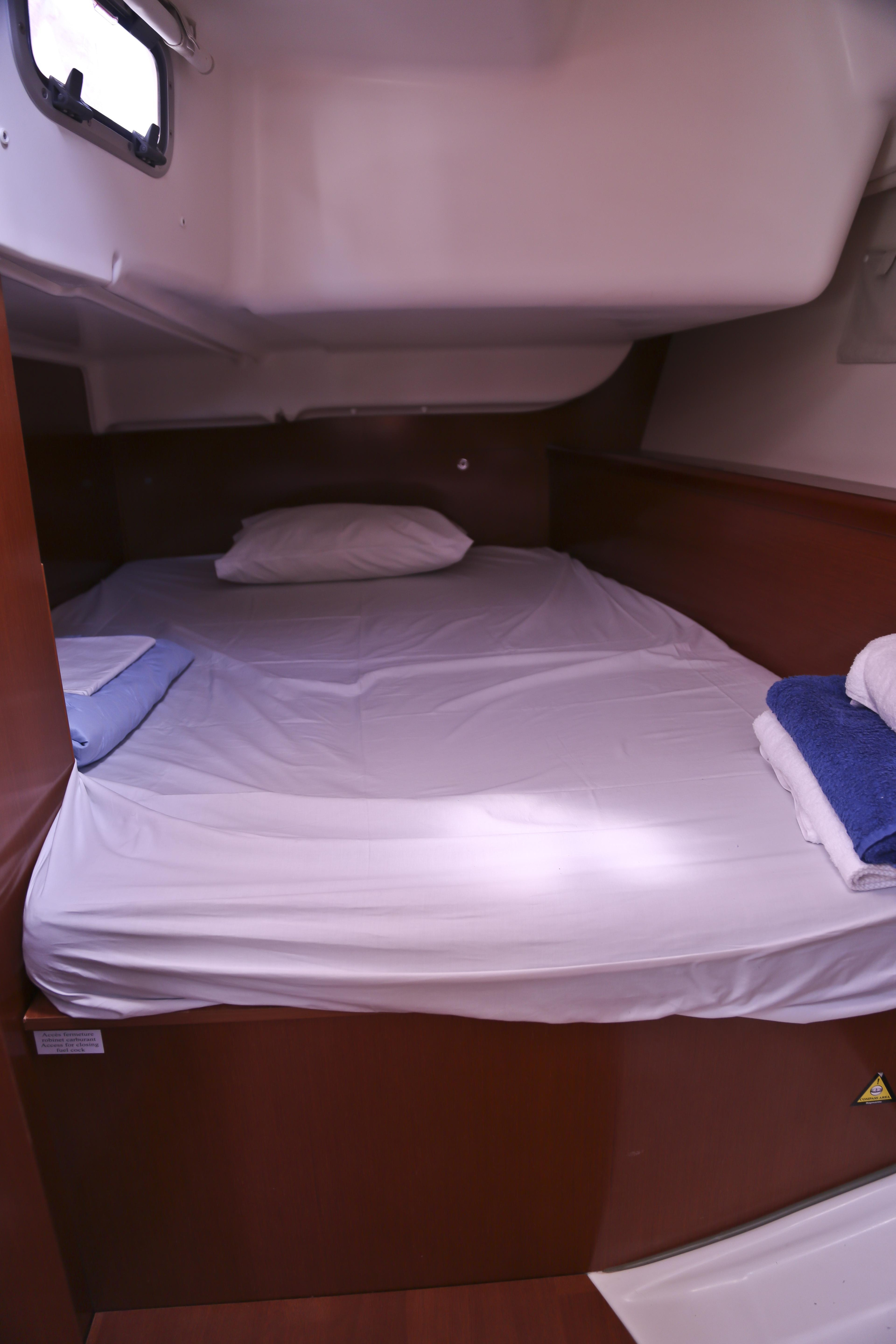 Oceanis 40 — photo 8