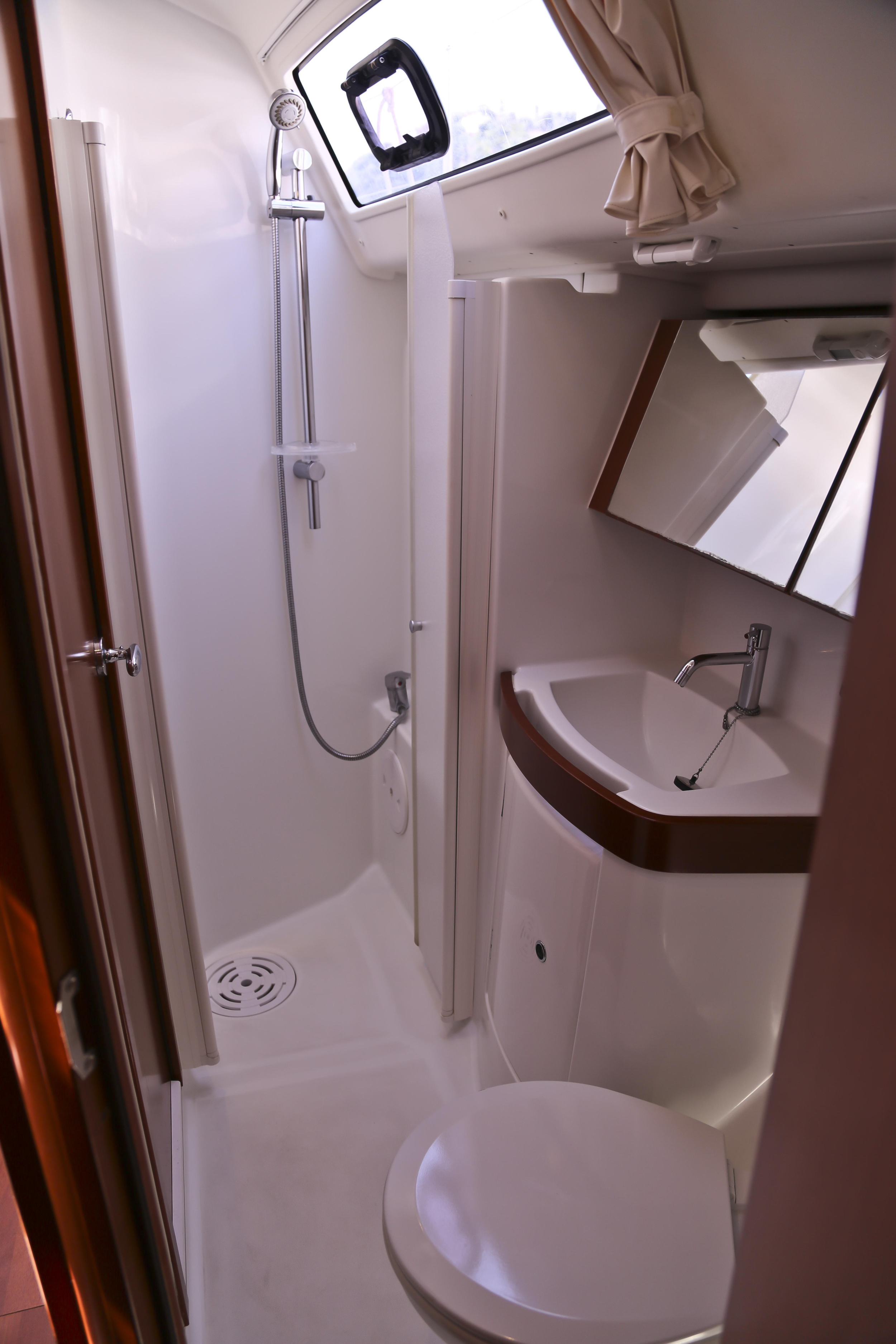 Oceanis 40 — photo 7