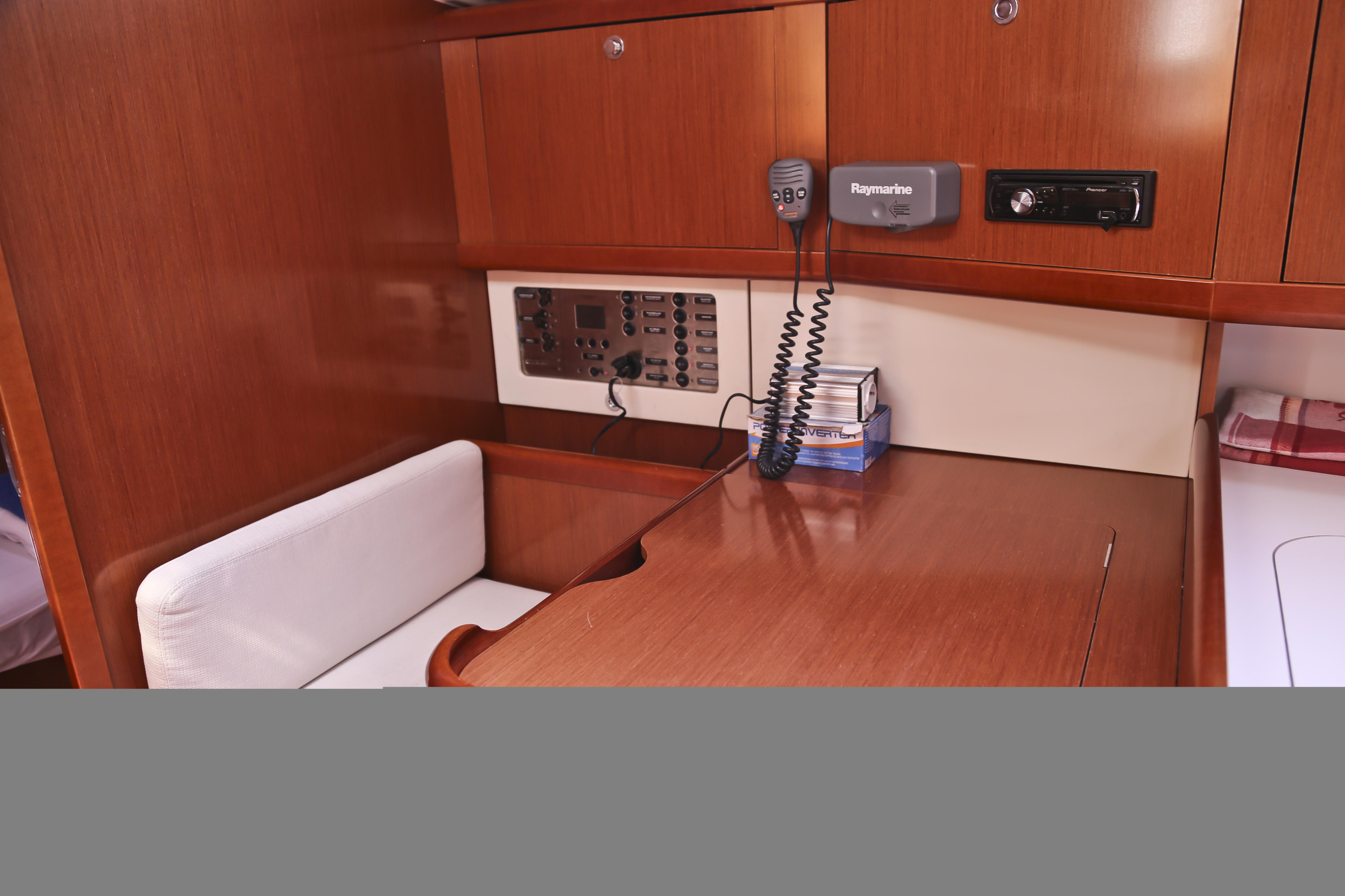 Oceanis 40 — photo 12