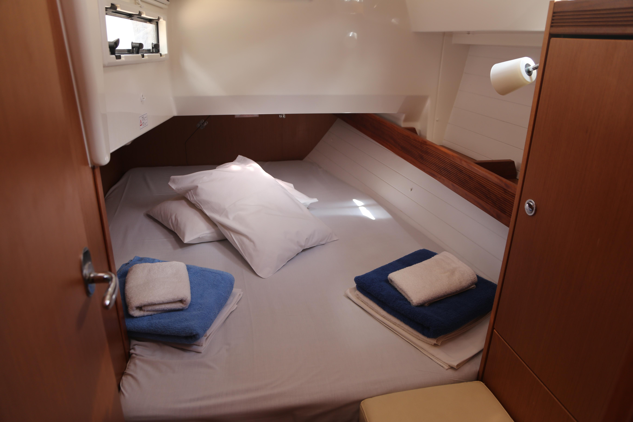 Bavaria Cruiser 36 — photo 6