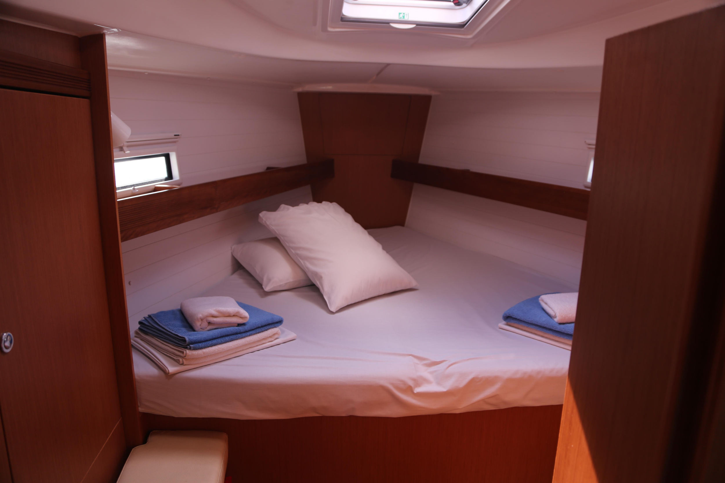 Bavaria Cruiser 36 — photo 8