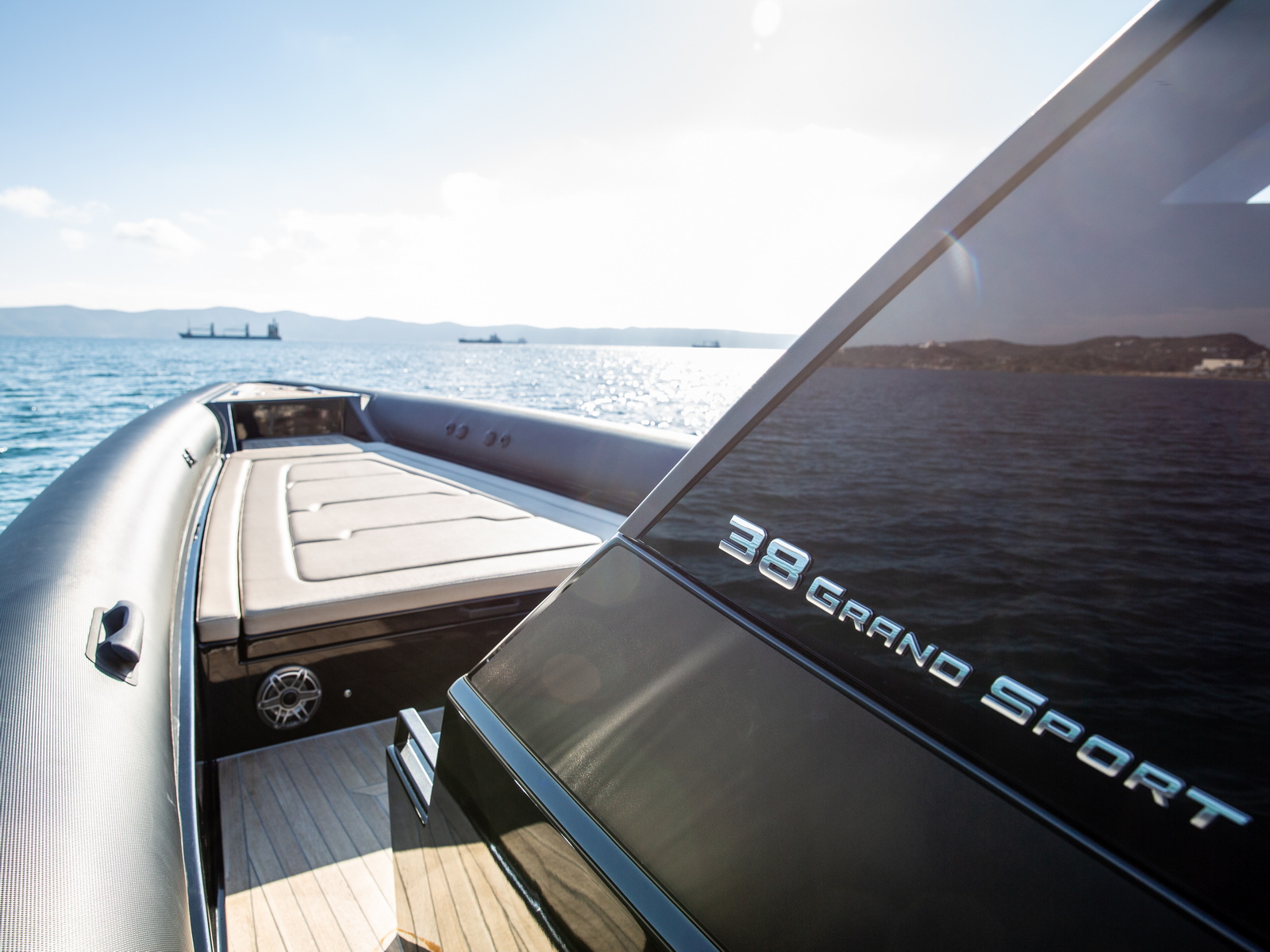 Technohull 38 Grand Sport — photo 2