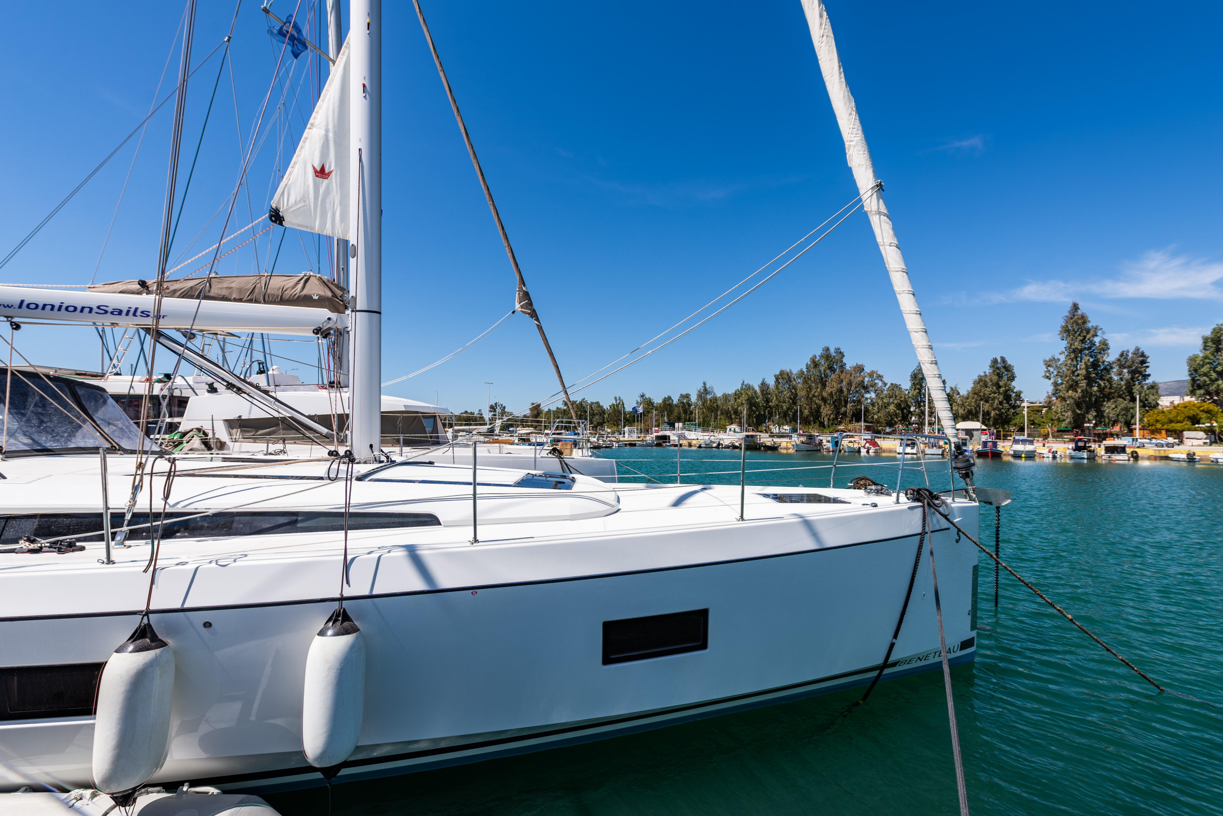 Oceanis 51.1 — photo 31