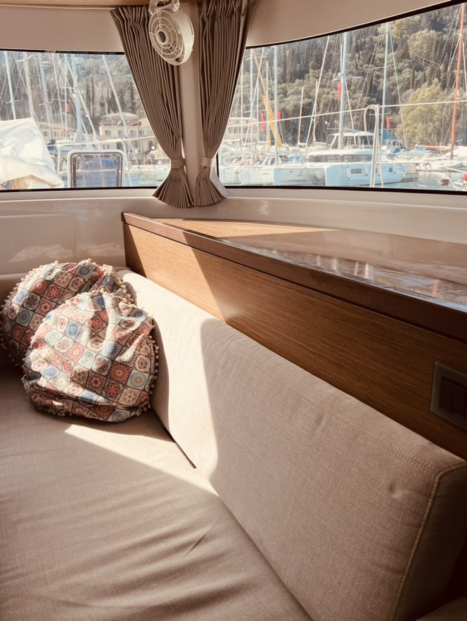 Lagoon 46 — photo 17