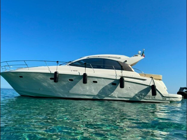 Prestige 42 — photo 1