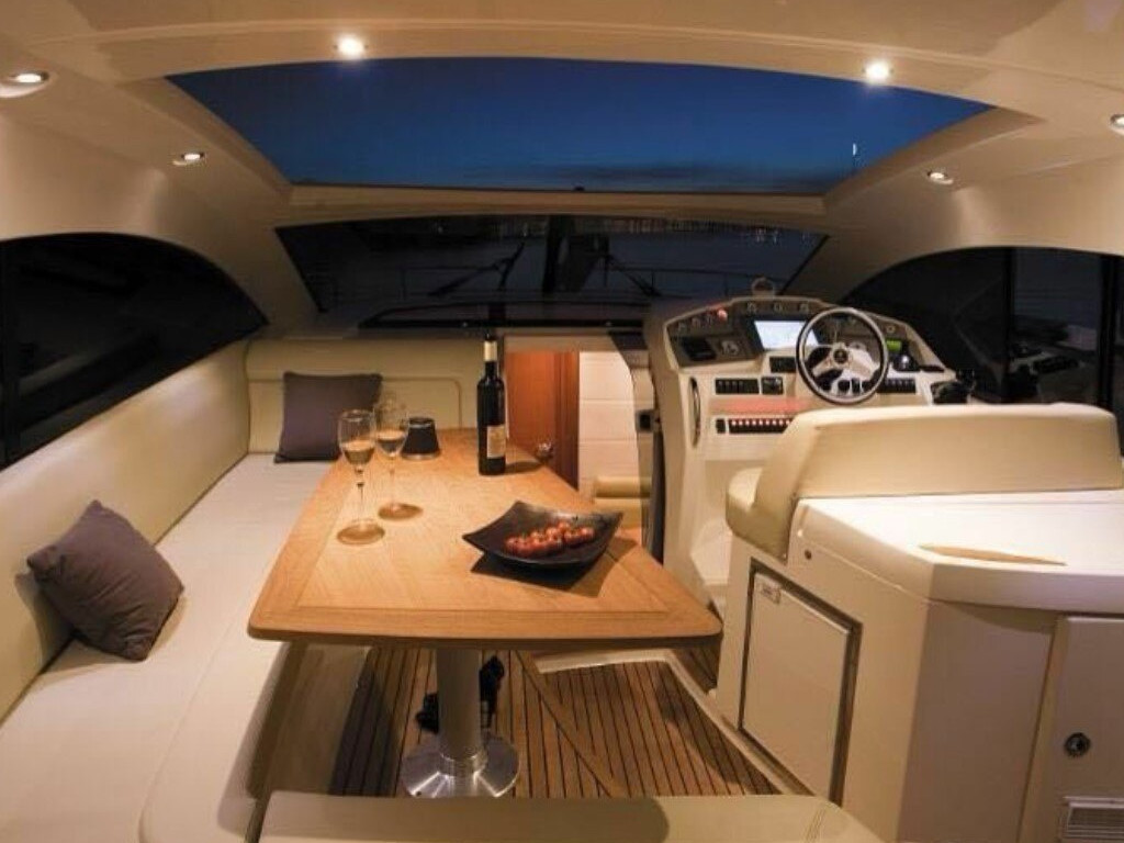 Prestige 42 — photo 6