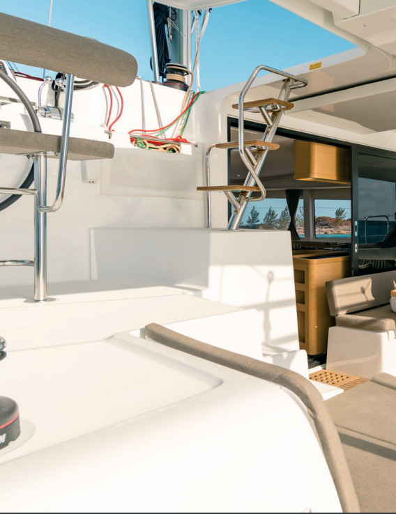 Lagoon 42 — photo 12
